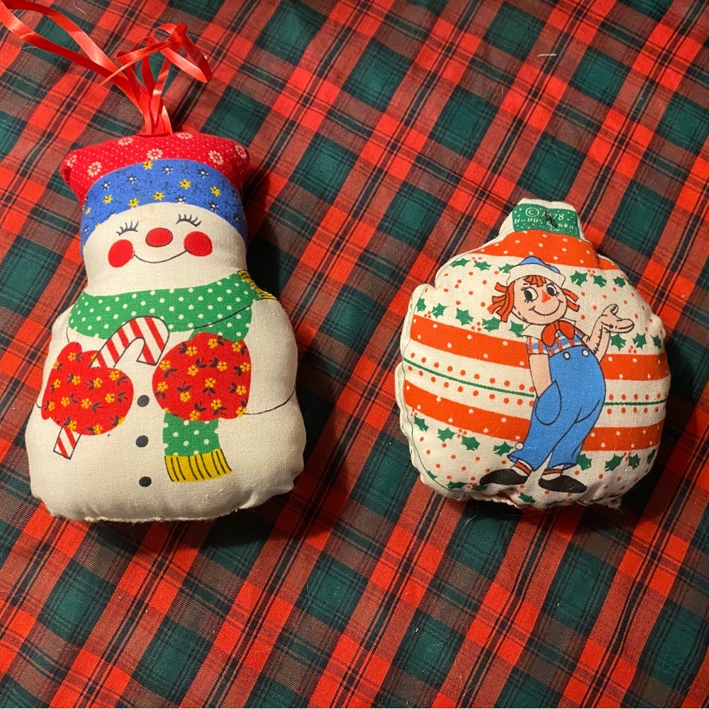 ⭐️5/$20 vintage ornaments